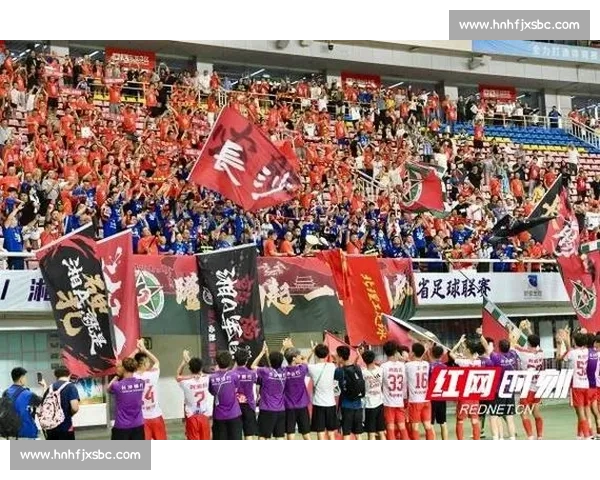 湘超燃启贺龙体育场 4 万球迷见证长沙开门红